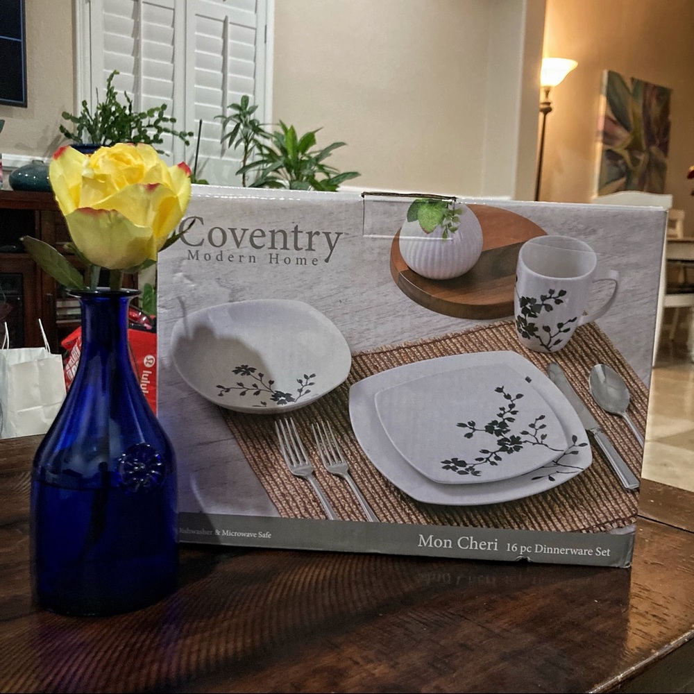 REAL PORCELAIN DINNERWARE COVENTRY